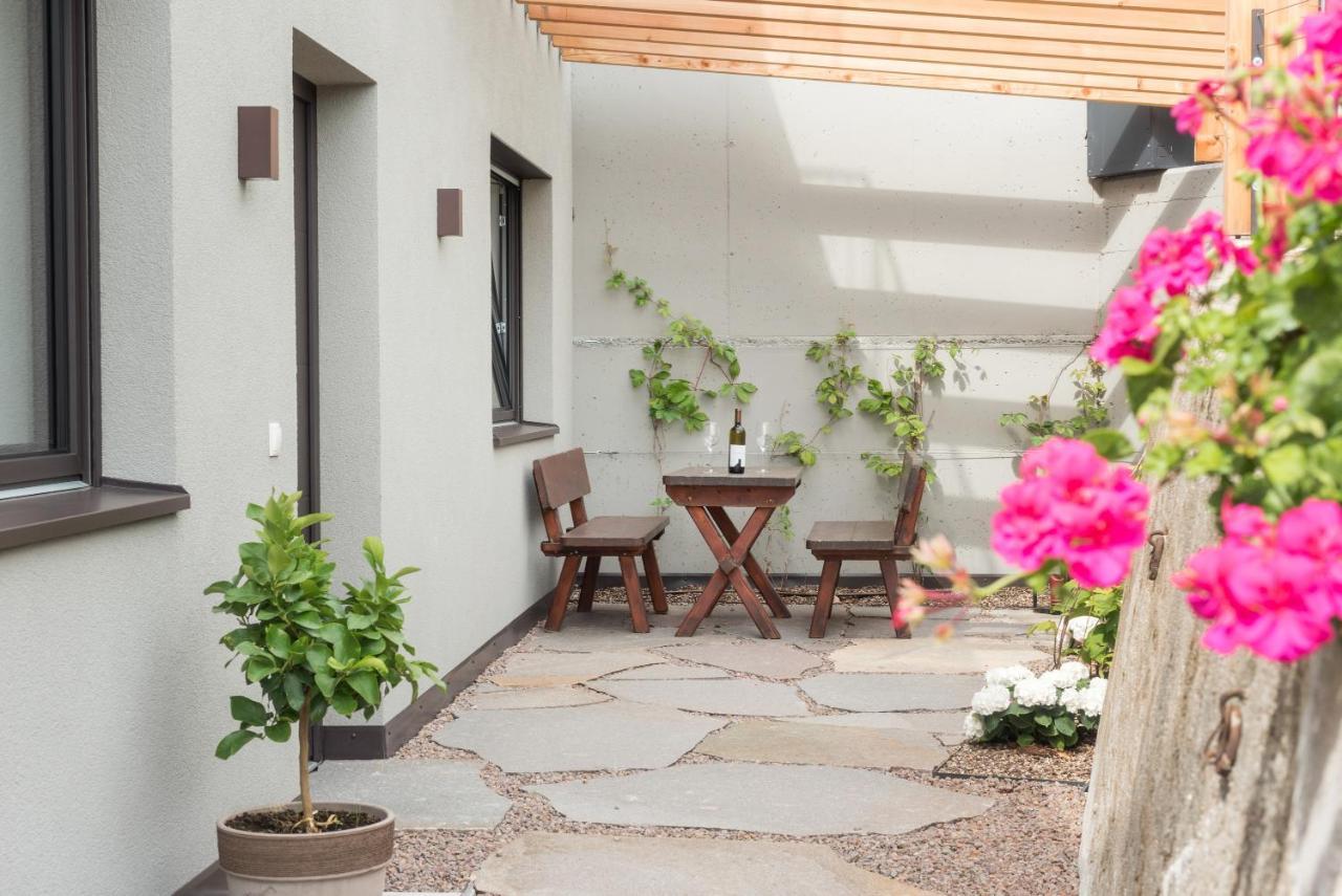 Villa Montis Exclusive Holiday Apartments In Eppan With Spectacular Views Of Dolomites And Bolzano Area Eppan an der Weinstraße Buitenkant foto